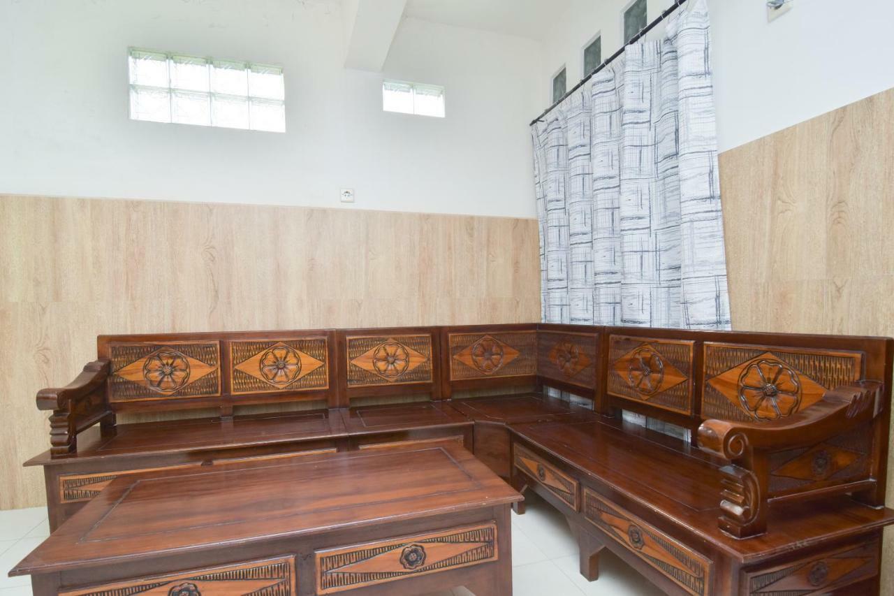 Dua Putri Villa Pasuruan Exterior foto
